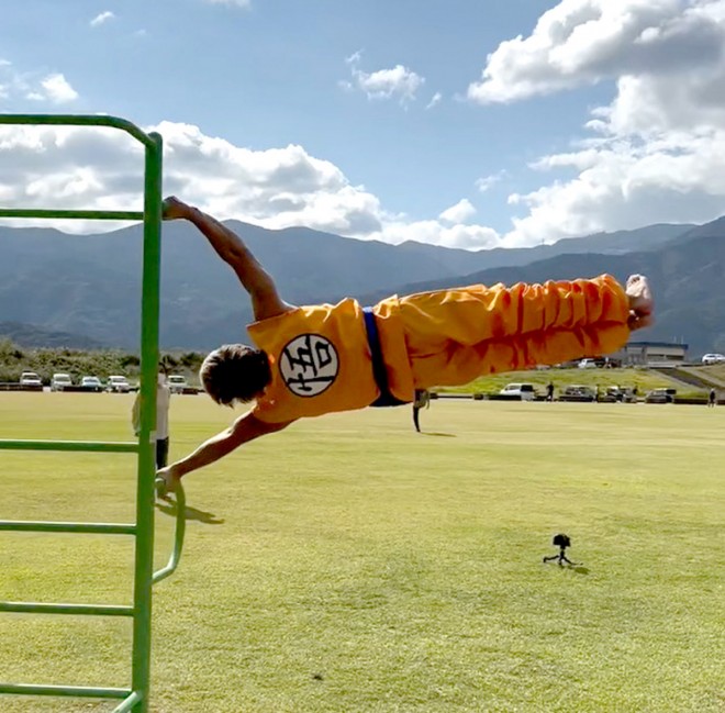 MASATO, inspired by Son Goku, masters "Buku-jutsu" (Instagram / @masato_antigravity)