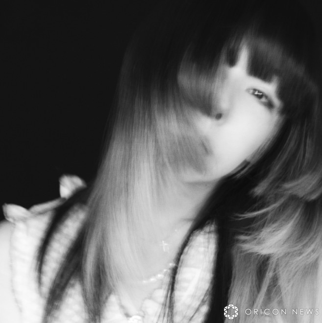 Artwork for aiko's 45th single "Sōshi Sōai" unveiled