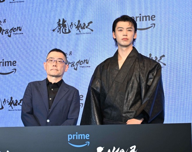 Director Masaharu Take (left) and Ryoma Takeuchi at the press conference for "Like a Dragon: Yakuza"