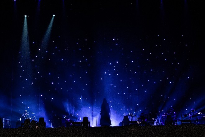 Aimer, the first Japanese solo artist to hold a two-day concert at the Shanghai Mercedes-Benz Arena - Photo by Takashi Hirano