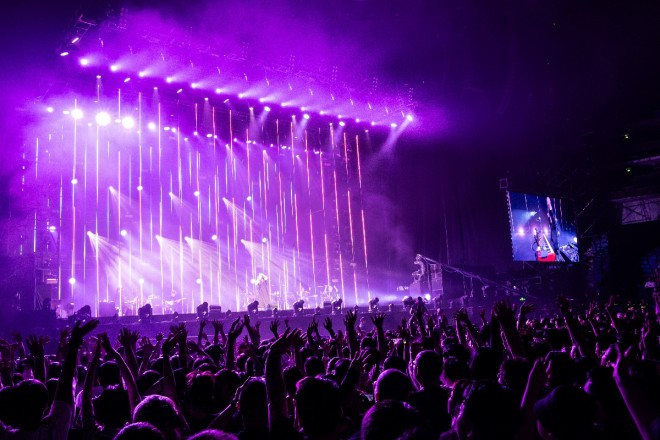 Aimer, the first Japanese solo artist to hold a two-day concert at the Shanghai Mercedes-Benz Arena - Photo by Takashi Hirano
