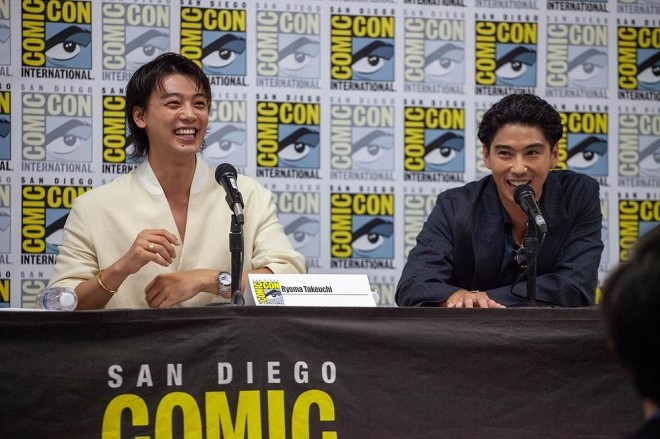 Ryoma Takeuchi and Kento Kaku participated in San Diego Comic-Con as cast members of the Amazon Original drama "Like a Dragon: Yakuza."