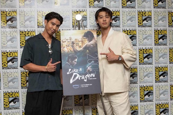 Ryoma Takeuchi and Kento Kaku participated in San Diego Comic-Con as cast members of the Amazon Original drama "Like a Dragon: Yakuza."