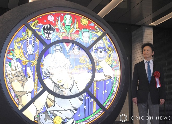 Hirohiko Araki speaking at the Osaka Station West Area Art Project 'WARP' public ceremony