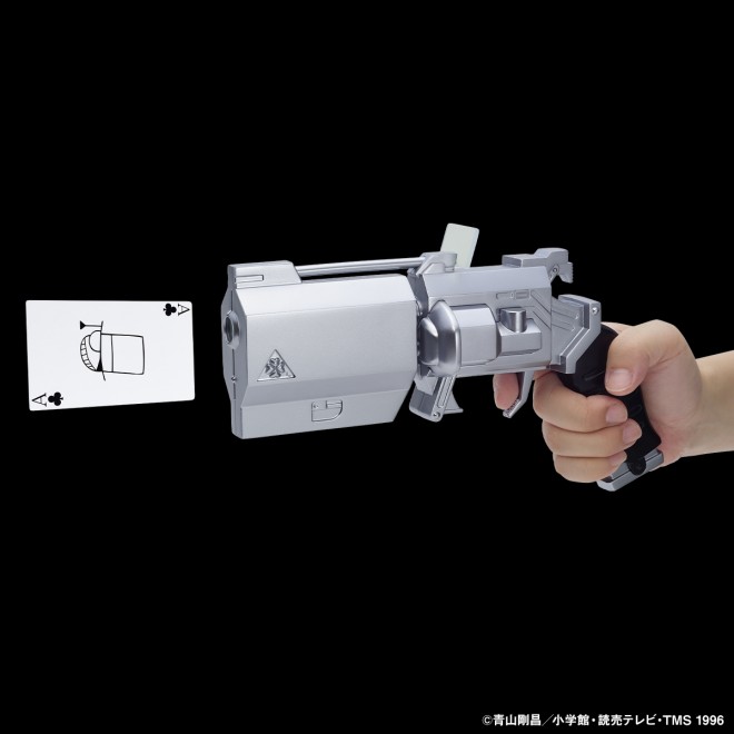 The adult role-play toy Kaito Kid Trump Gun from Detective Conan (C) Gosho Aoyama / Shogakukan, Yomiuri TV, TMS 1996
