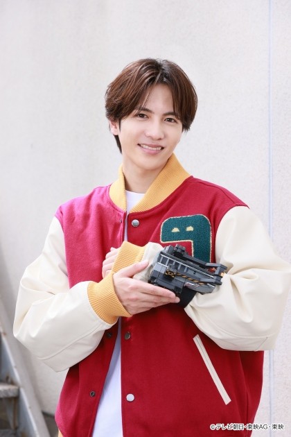 Jun Shison makes a surprise appearance in Bakuage Sentai Boonboomger Episode 32 (C) TV Asahi, Toei AG, Toei