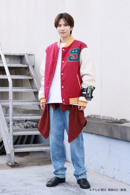 Jun Shison makes a surprise appearance in Bakuage Sentai Boonboomger Episode 32 (C) TV Asahi, Toei AG, Toei