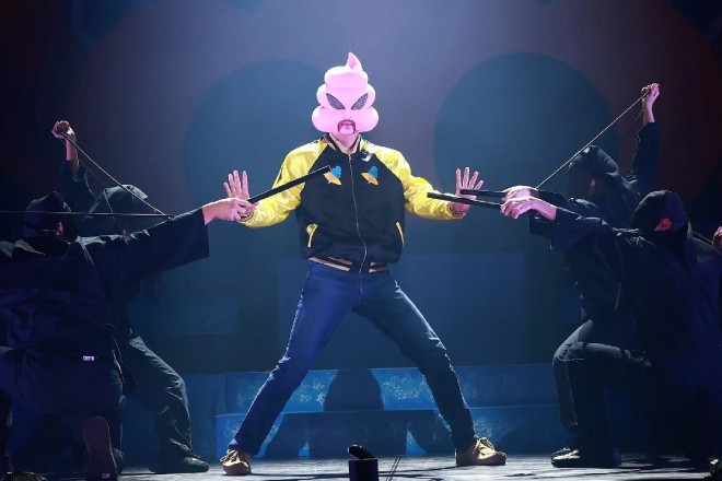 A glimpse of the Super Wacky Stage☆Bobobo-bo Bo-bobo in action. (C) Yoshio Sawai / Shueisha, Boboste Production Committee