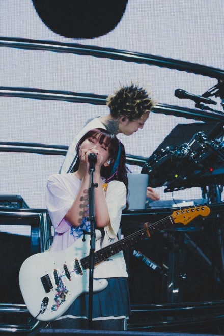 YOASOBI's First Dome Performance (© Photo by Kato Shumpei)