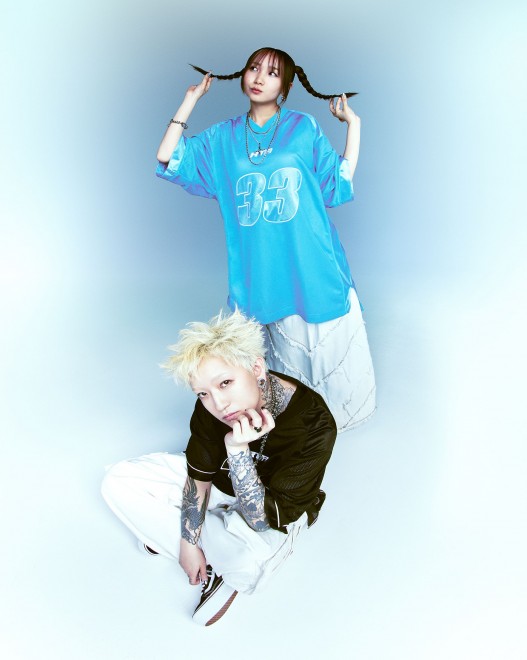 YOASOBI announces NewJeans as guest act for their December 7 Korea concert.