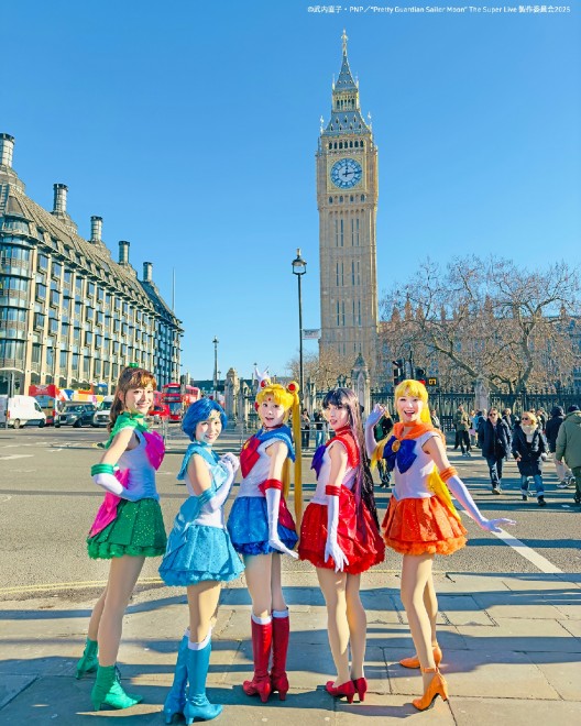 The Five Sailor Guardians at Big Ben, London