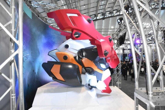 Life-size head of GQuuuuuuX on display at GUNDAM NEXT FUTURE FINAL in TOKYO