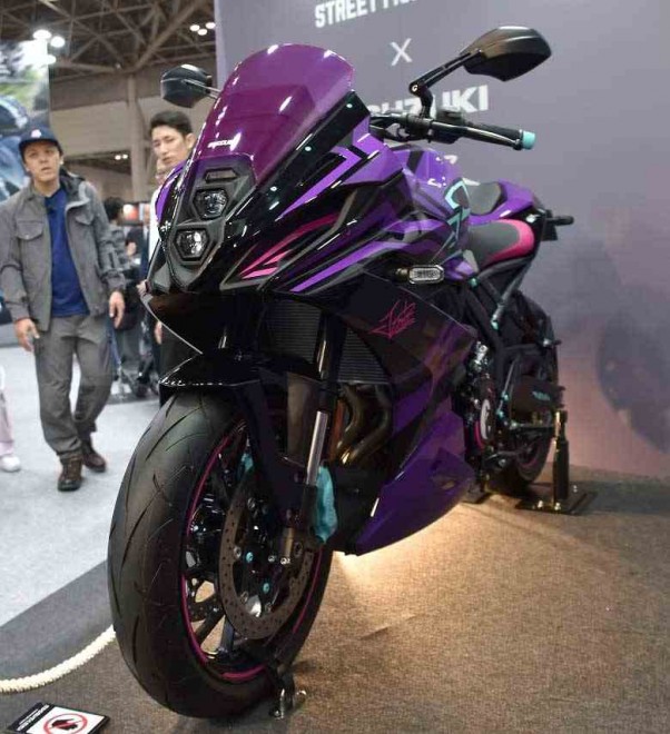 Suzuki’s “GSX-8R Tuned by JURI” motorcycle on display