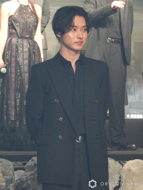 Kento Yamazaki appeared at the global fan event for Alice in Borderland Season 3.