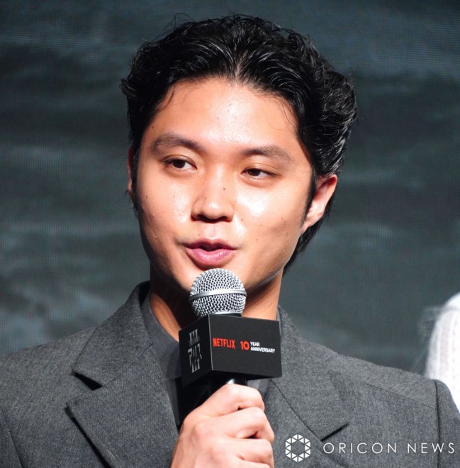 Hayato Isomura appeared at the global fan event for Alice in Borderland Season 3.