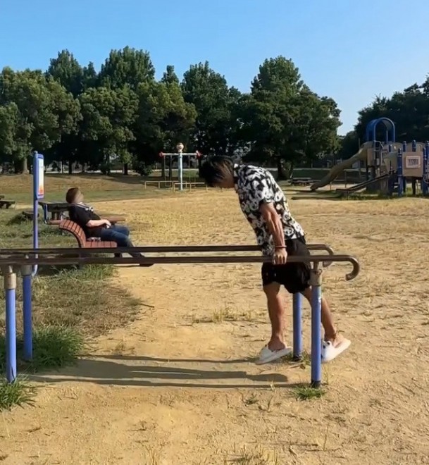 MASATO doing firefighter strength training (Instagram / @masato_antigravity)