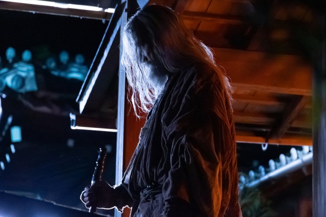 Key visual for Netflix series IKUSAGAMI starring Junichi Okada, featuring Hiroshi Abe as swordsman Gentosai Okabe in the newly released main trailer.