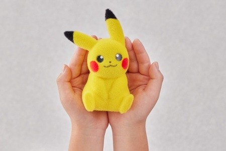 Tenohira Pikachu Pokefuwa (palm-sized)