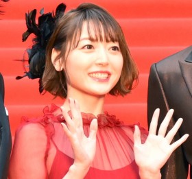 [Wow] Fans Shocked by Voice Actress Kana Hanazawa's Enhanced Purikura Photo