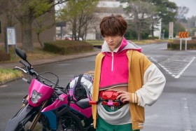 Kamen Rider Gavv Episode 3 "Soda Punch Is a Guilty Pleasure " Synopsis: Shoma Delighted by Soda Gummies