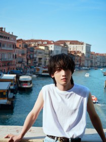 Chiaki Kobayashi Celebrates 10th Anniversary With First Memorial Photo Book, Showcasing Venice and a Newly Revealed Physique